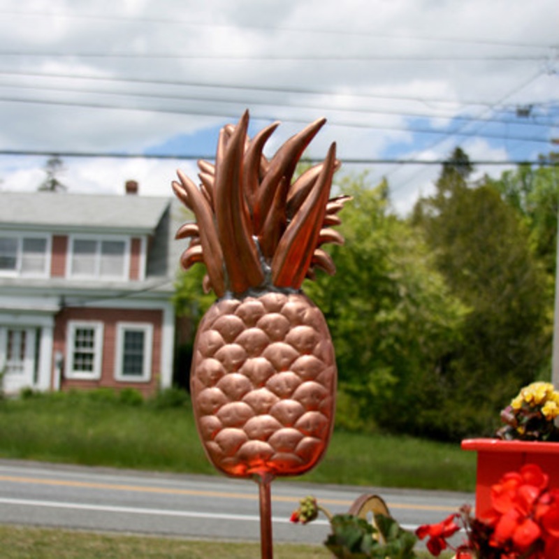 Pineapple Garden Stake  1023